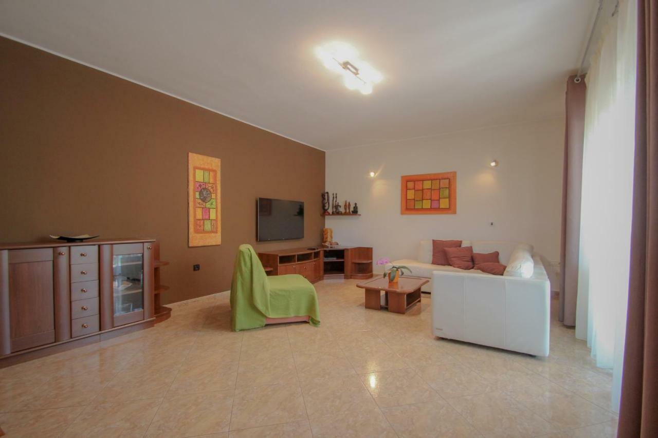 Apartment Sanja Novigrad Istria Esterno foto