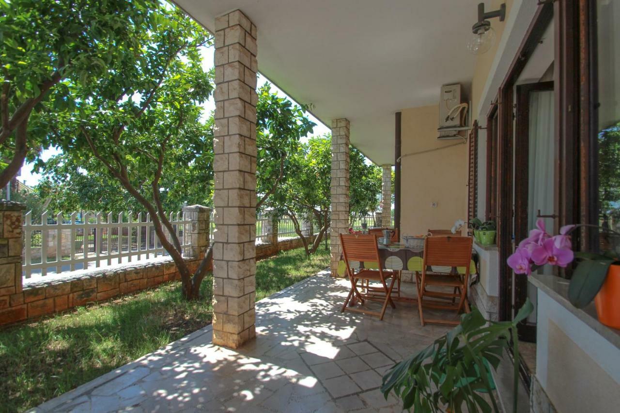 Apartment Sanja Novigrad Istria Esterno foto